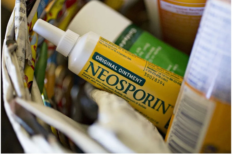 在鼻腔中涂抹孚诺软膏（Neosporin）真的可以帮助预防病毒感染吗？